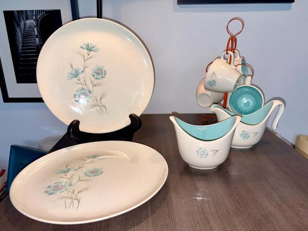 Vintage Taylor, Smith & Taylor "Boutonniere" Ever Yours Dinner Plates | Mid-Cent